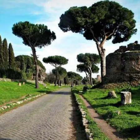 Basilica San Giovanni Appia Antica At A Friends House Ferienhaus